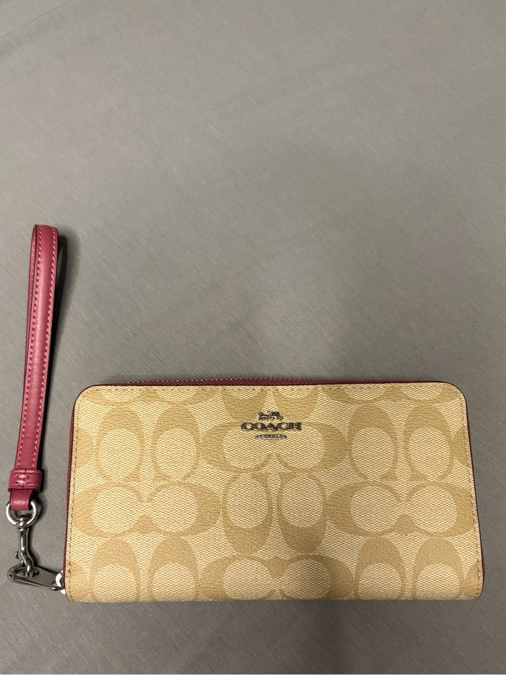 NWT Coach Signature Canvas Wristlet in Khaki/Lt Raspberry with Silver Hardware